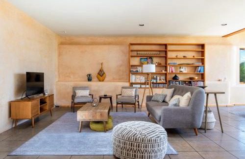 Santa Fe House | Santa Fe Ridgetop Retreat With 2 Hot Tubs and Views