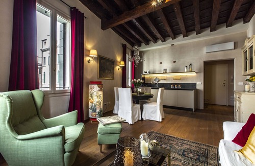 Cannaregio Apartment | Santa Fosca Canal View R&R
