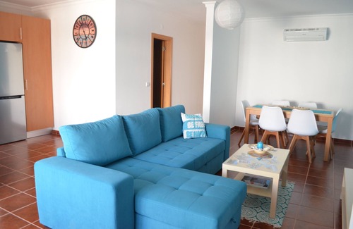 Santa Luzia Apartment | SANTA LUZIA APARTMENT- 2 bedroom apartment, 2 Wcs, pool and close to the beach