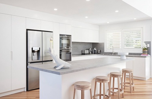 Forresters Beach House | Santai - Ocean Views, newly renovated, 12 guests