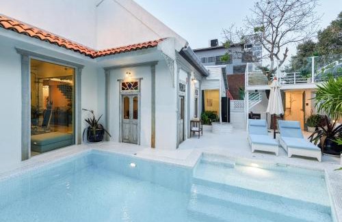 Chang Phueak Villa | Santitham Pool Villa I 5 Bedrooms I walkable I Entire villa