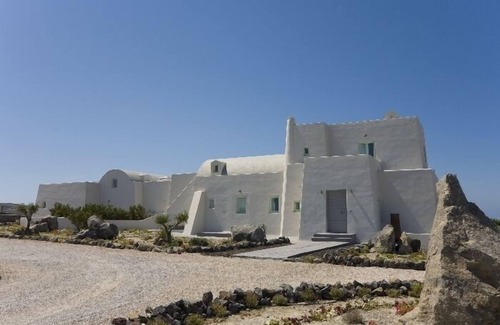 Akrotiri Villa | Santorini luxury villa rent