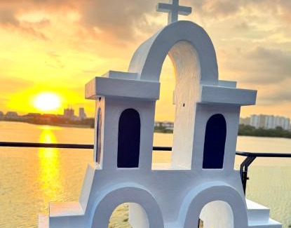 Puchong Villa | Santorini Msia Sunset Lakeview TownVilla Retreat 5BR 13pax