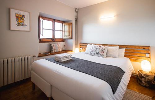 Sant Pere de Torello Hotel | Santuario De Bellmunt