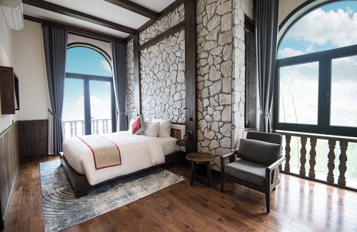 Cat Cat Village Resort | Sapa Cat Cat Hills Resort & Spa