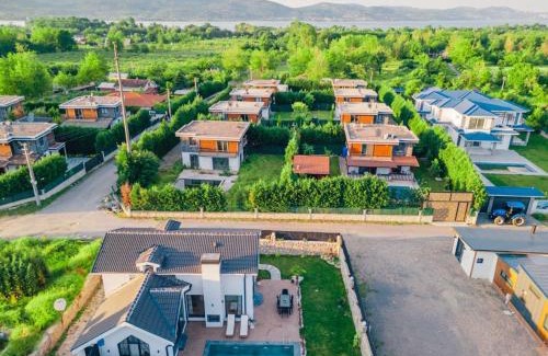 Yanik Villa | Sapanca İnci Suit