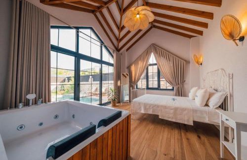 Yanik Villa | Sapanca İnci Suit