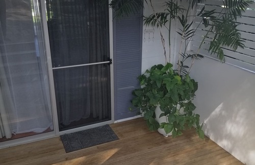Sapphire Beach Apartment | Sapphire Beach - Pet Friendly - Beach 5 Minute Walk