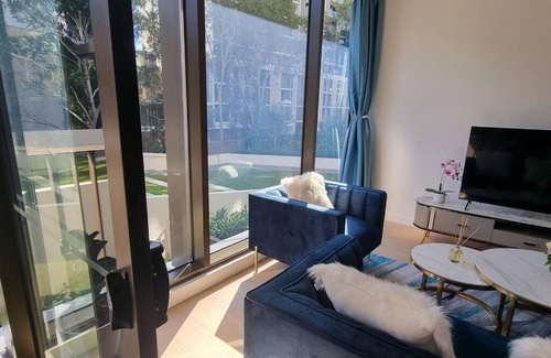 Macquarie Park Apartment | Sapphire Royale Suite in Macquarie Park