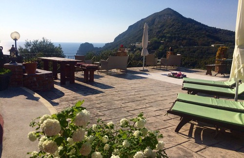 Parelia Villa | Sapphire Villa - A Piece Of Harmony And Relaxation With A Private Garden.