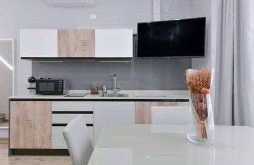 L'antico Ghetto Ebraico Apartment | Sar May Apartment 1 2 steps from the 2 Towers
