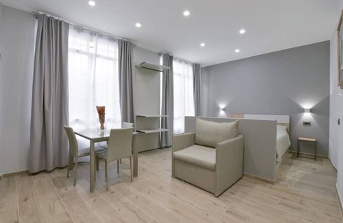 L'antico Ghetto Ebraico Apartment | Sar May Apartment 1 2 steps from the 2 Towers