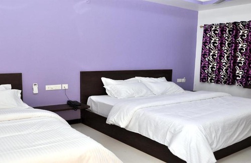 Palani Hotel | Sara Regency