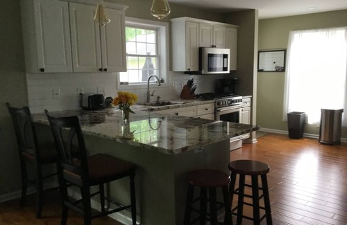 Saratoga Springs House | Saratoga Springs, NY 3 Bedroom Home near SPAC and Racetrack with Pool and AC.