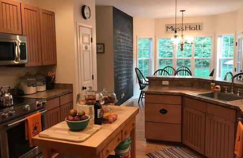 Ballston Spa House | Saratoga track rental- 6 bedroom