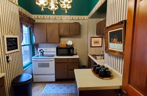 Alma Bed & Breakfast | Saravilla Bed and Breakfast