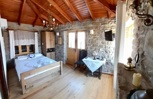 Gokceada Bed & Breakfast | SARI KEÇİ TAŞ OTEL