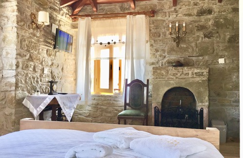 Gokceada Bed & Breakfast | SARI KEÇİ TAŞ OTEL
