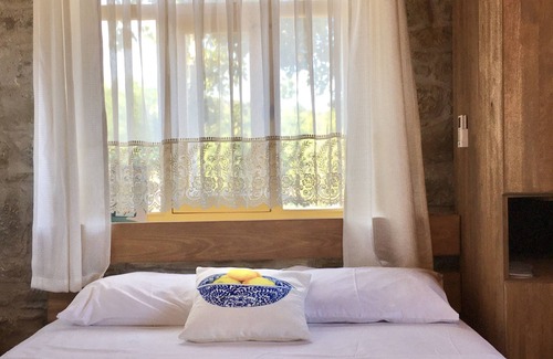 Gokceada Bed & Breakfast | SARI KEÇİ TAŞ OTEL