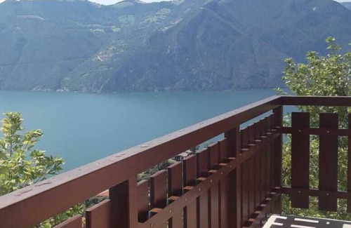 Marone Apartment | "Sarnico" room