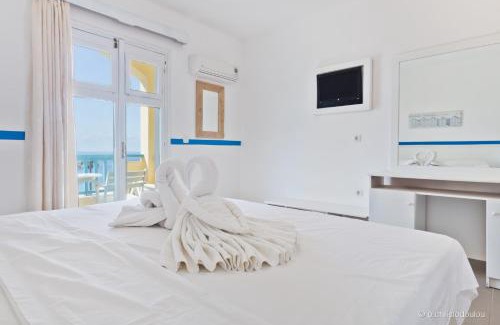 Lefkos Hotel | Sarris Hotel
