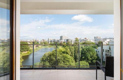 Praga Poludnie Apartment | Saska with Lake View Apartment by BookingHost