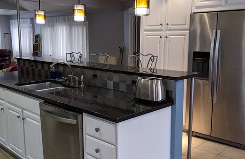 Saugatuck House | Saugatuck - Private Parking! Downtown! Entire House, Sleeps 6, Pets OK!