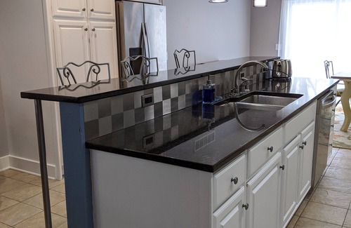 Saugatuck House | Saugatuck - Private Parking! Downtown! Entire House, Sleeps 6, Pets OK!