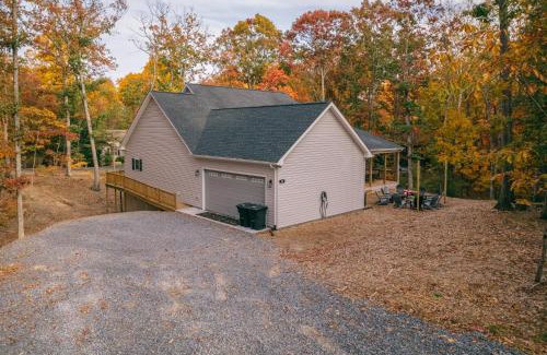 Massanutten House | Sauna - Hot Tub - Theater - Arcade - Family Fun