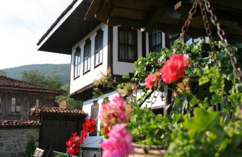 Zheravna House | Sava Cupetsa Guest House