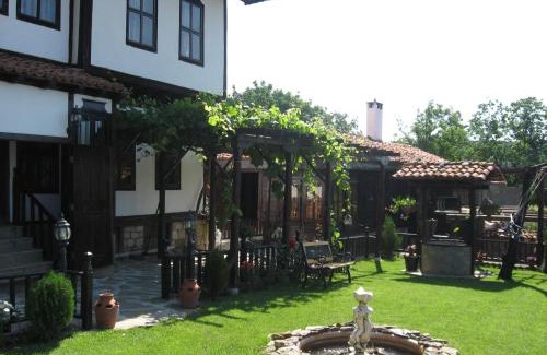 Zheravna House | Sava Cupetsa Guest House