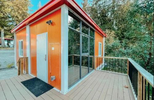 Powell River Apartment | Savary Island Escape