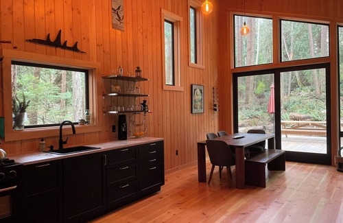 Savary Island Cabin | Savary Mid Island Modern