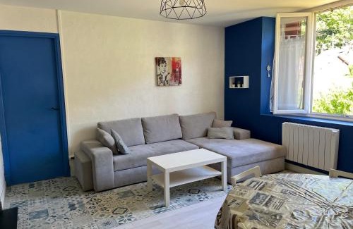 Savignac-les-Ormeaux Apartment | SAVIGNAC