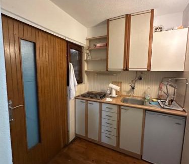 Varosh Apartment | Savin Apartments