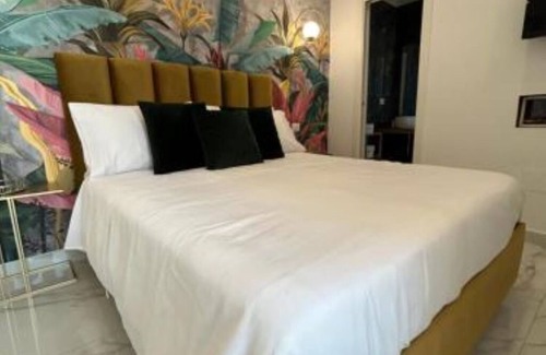 Naples Bed & Breakfast | Savior DeLuxe Rooms - Luxury Quadruple Room