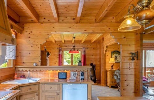 Marlens Ski Chalet | Savoyard Chalet – Stay Between Lake and Mountains