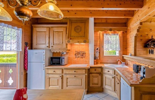 Marlens Ski Chalet | Savoyard Chalet – Stay Between Lake and Mountains