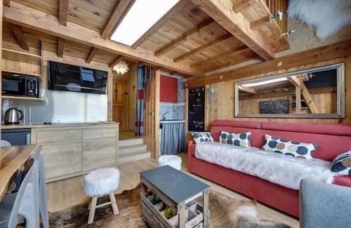 Val-d'Isere Apartment | Savoyard style apartment in a cottage