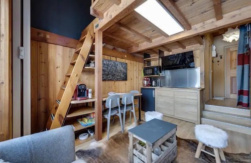 Val-d'Isere Apartment | Savoyard style apartment in a cottage