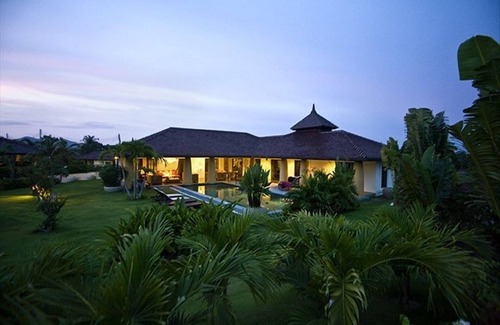 Nong Kae Villa | Sawan Villa: Your Private 4-BR Tropical Retreat in Hua Hin
