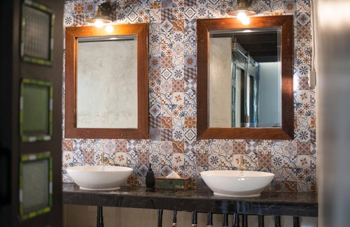 Wachira Phayaban Hotel | Sawatdee Guesthouse the Original