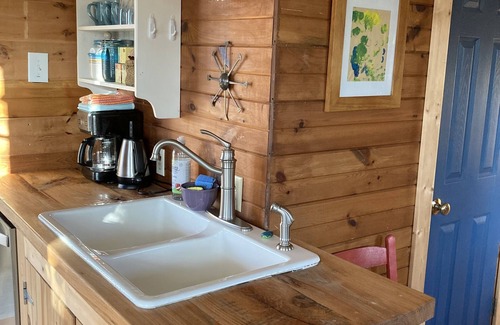 Mill Spring Cabin | Sawmill Cabin - 8 miles to TIEC