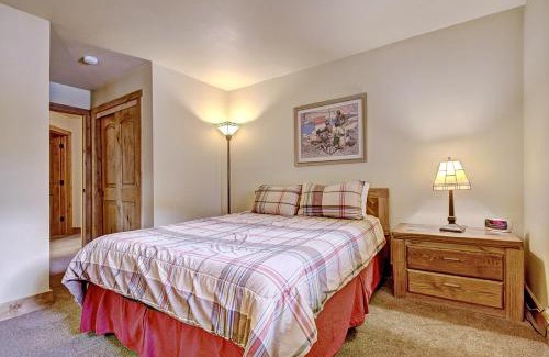 Historic District Apartment | Sawmill Creek Condo 211 by Great Western Lodging