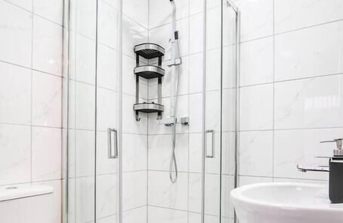Wolverhampton Apartment | SCA - Delightful Studio - VS3