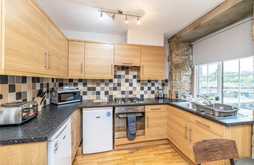 Giggleswick Apartment | Scalebar Bridge End Mill by Guestz