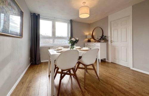 Linlithgow Apartment | Scandi Style Apartment with Stunning Views