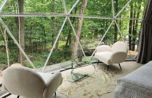 Brownsburg-Chatham Ski Chalet | Scandinavian dome with large arcade-private spa-sauna