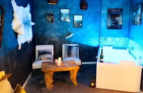Saint-Maurice Apartment | Scandinavian escape, heart of Nordic times/Private spa/Cinema/10 min center