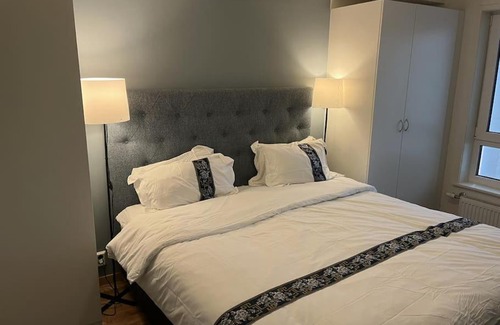 Skedsmo Municipality Apartment | Scandpoint Apartment Lillestrom -Cosy 3 rooms flat with Parking, EV Charger 18 min from Airport